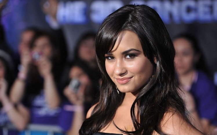 Demi Lovato Theme screenshot #13