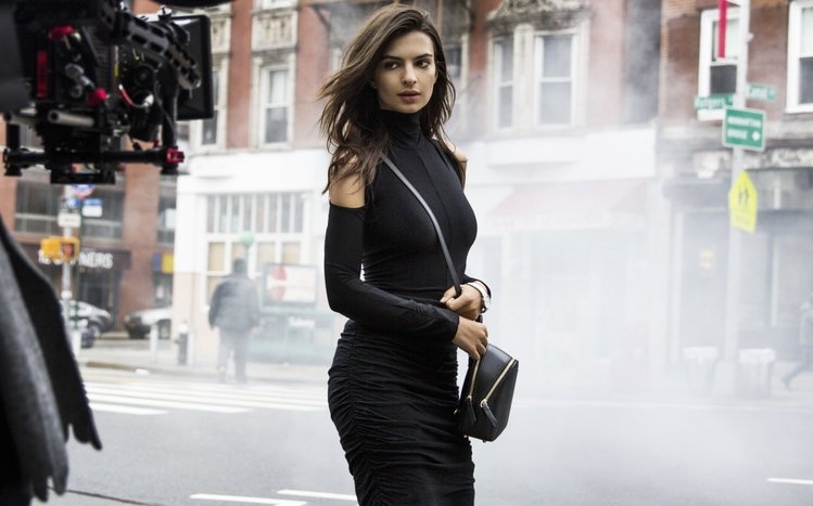 Emily Ratajkowski Theme screenshot #5