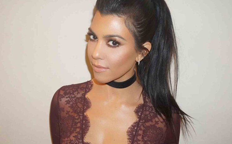 Kourtney Kardashian Theme screenshot #15