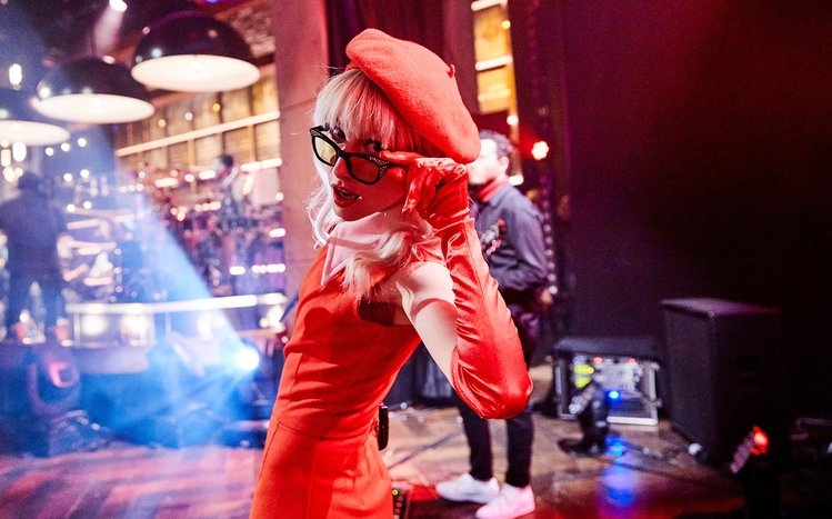 Paramore "After Laughter" Theme screenshot #6