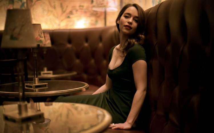 Emilia Clarke Theme screenshot #8