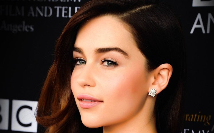 Emilia Clarke Theme screenshot #2
