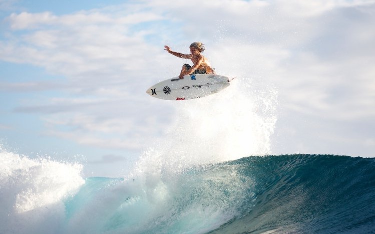 Surfing Girls Theme screenshot #1