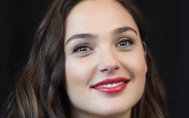 Gal Gadot Theme screenshot #10