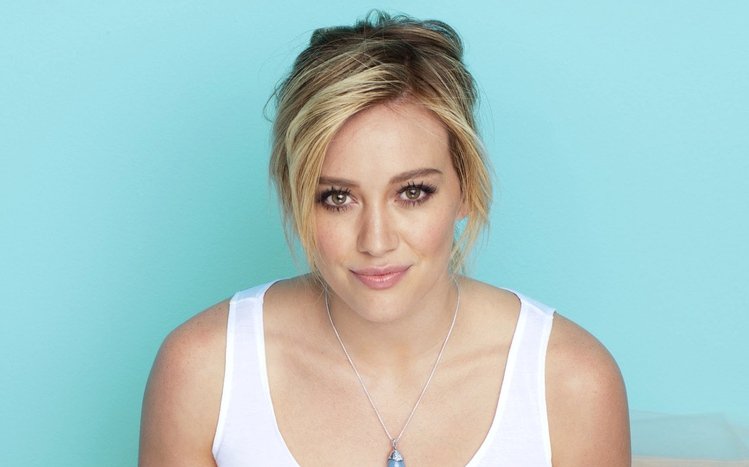 Hilary Duff Theme screenshot #13
