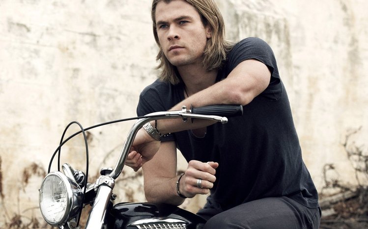 Chris Hemsworth Theme screenshot #6