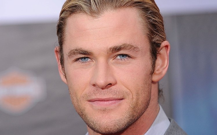 Chris Hemsworth Theme screenshot #4