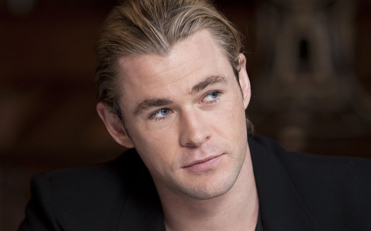 Chris Hemsworth Theme screenshot #15