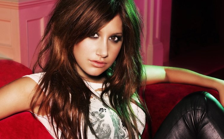 Ashley Tisdale Theme screenshot #10