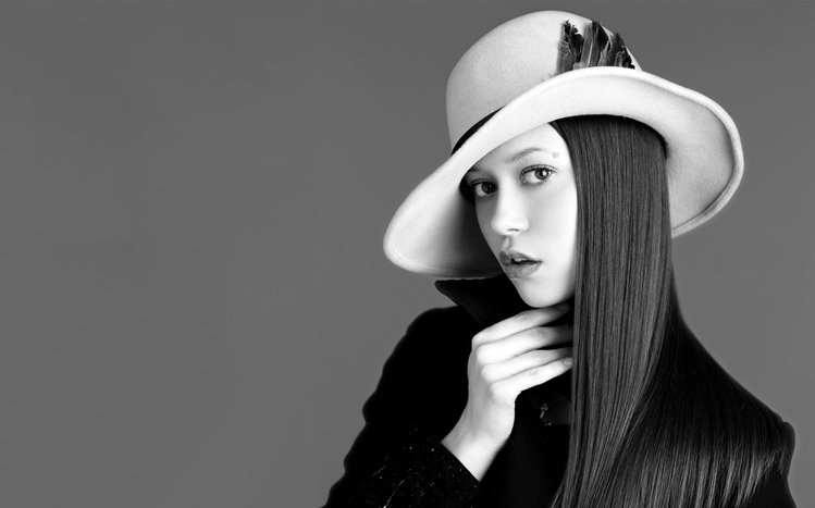 Summer Glau Theme screenshot #10