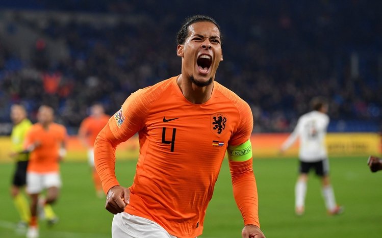 Virgil van Dijk Windows 11/10 Theme - themepack.me