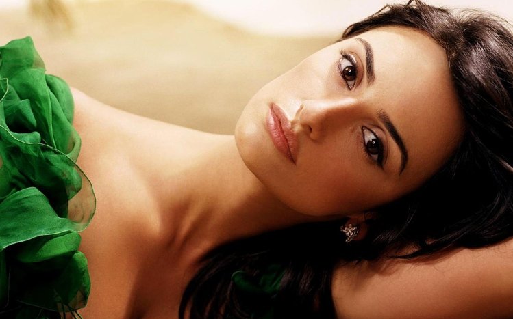 Penelope Cruz Theme screenshot #9