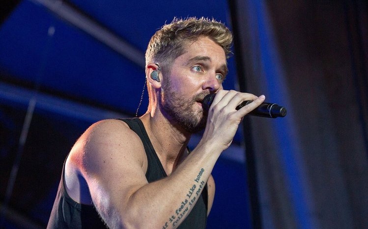 Brett Young Theme screenshot #1