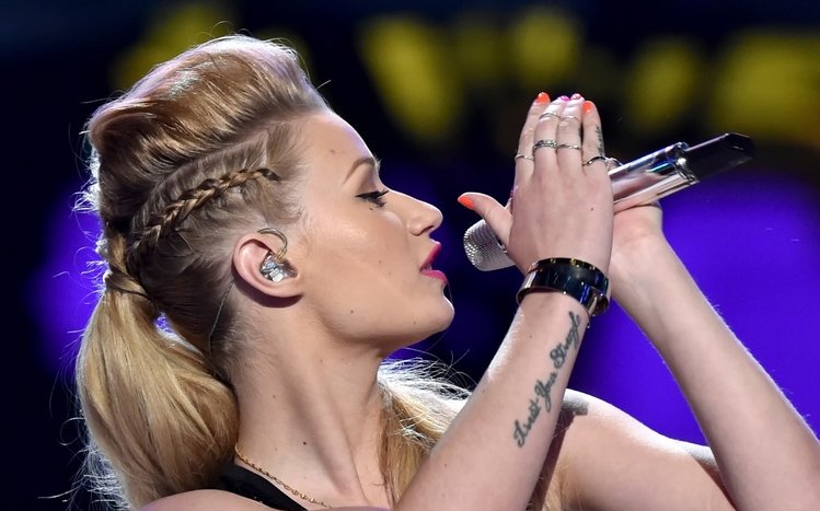 Iggy Azalea Theme screenshot #1