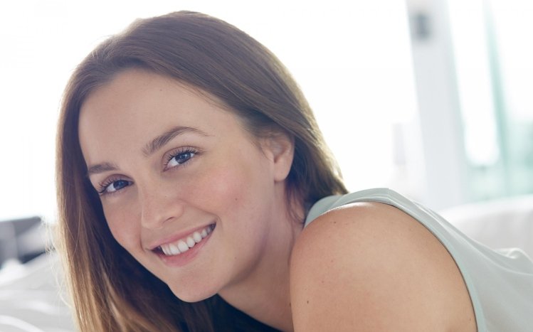 Leighton Meester Theme screenshot #7