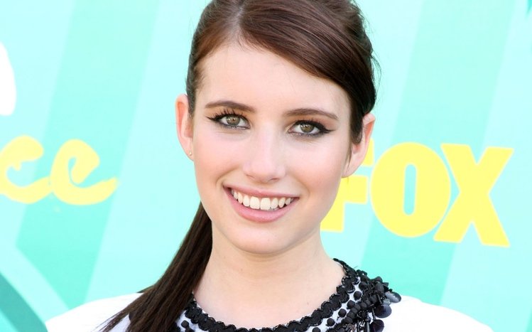 Emma Roberts Theme screenshot #14