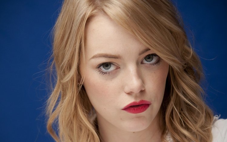 Emma Stone Theme screenshot #3