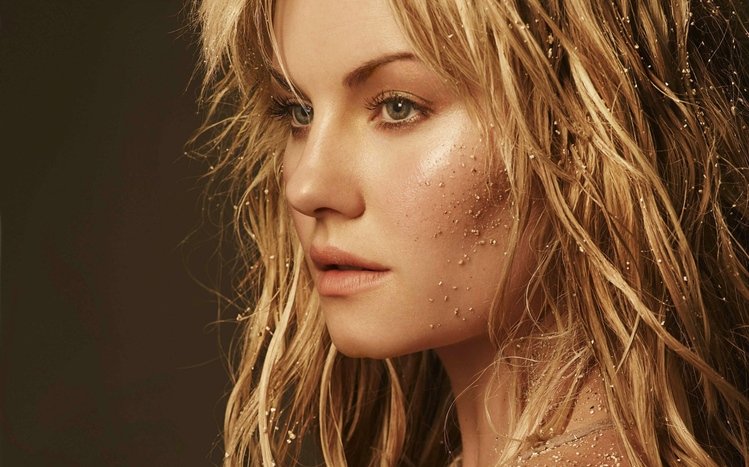 Elisha Cuthbert Theme screenshot #3