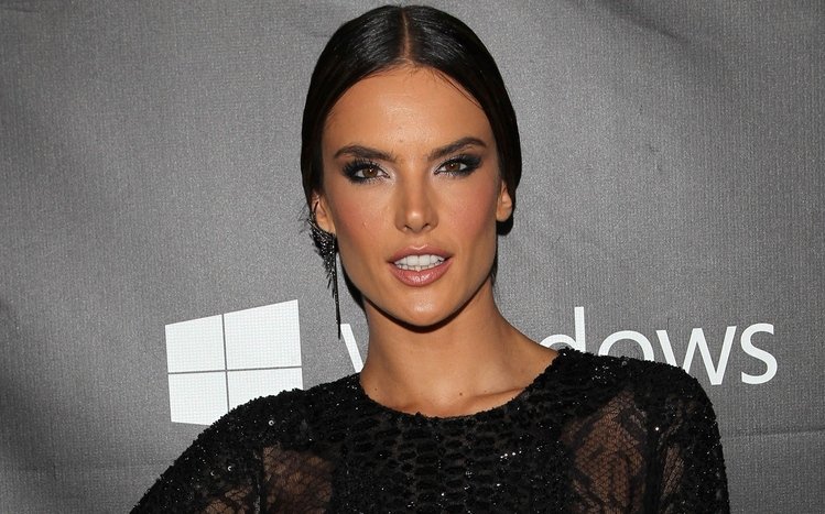 Alessandra Ambrosio Theme screenshot #15