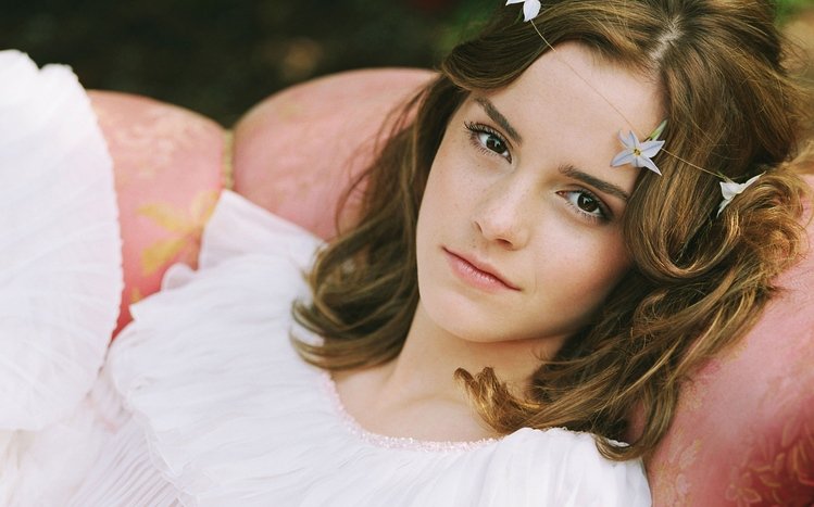 Emma Watson Theme screenshot #2