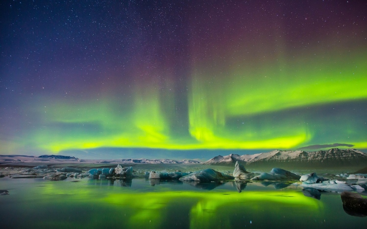 Northern Lights Windows 10 Theme - themepack.me