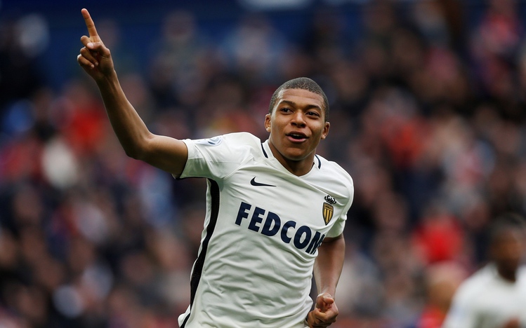 Kylian Mbappe Windows 10 Theme - themepack.me