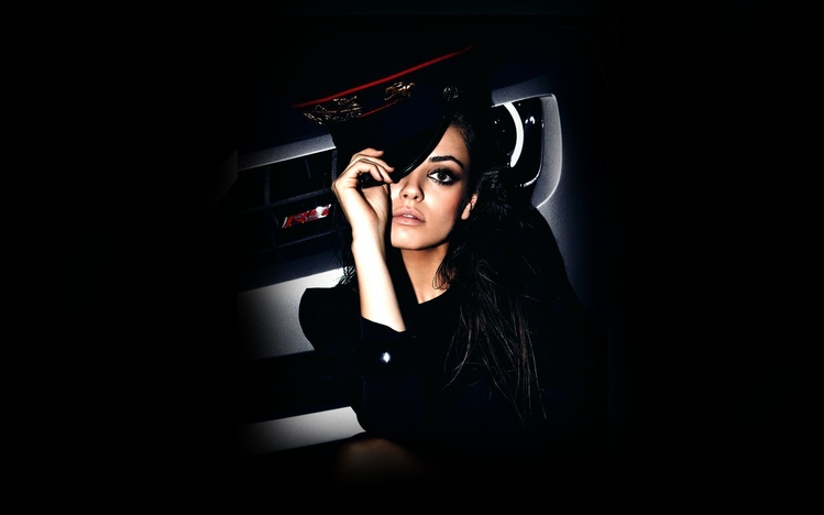 Mila Kunis Windows 10 Theme - themepack.me